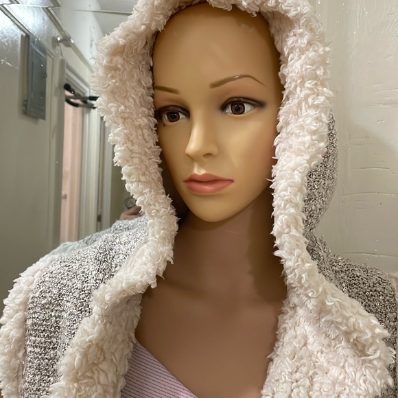 Oliver women Sherpa hooded vest with sparkles - Picture 8 of 14